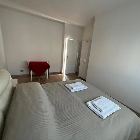 Apartment Casa Roma Rooms& Apartmens Padua