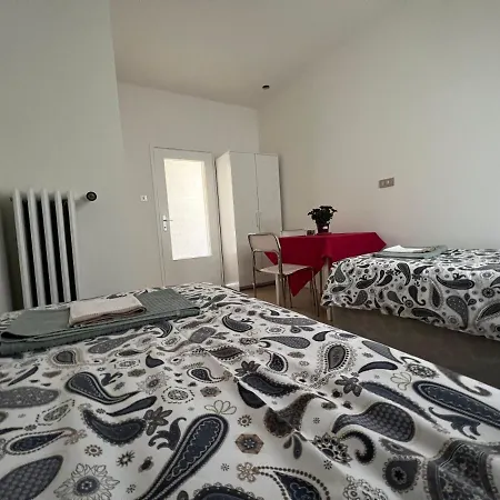 Apartment Casa Roma Rooms& Apartmens